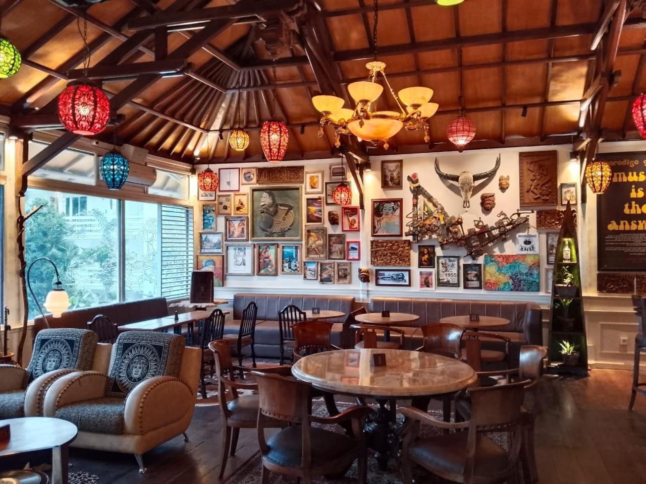 Sari Bunga Hotel Legian Kuta Bali Екстер'єр фото